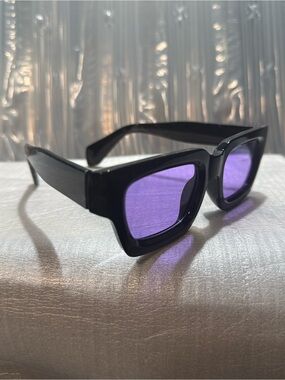 Chunky Black Frame Sunglasses with Purple Lenses-New  Unisex
